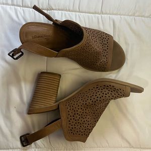 nude heels